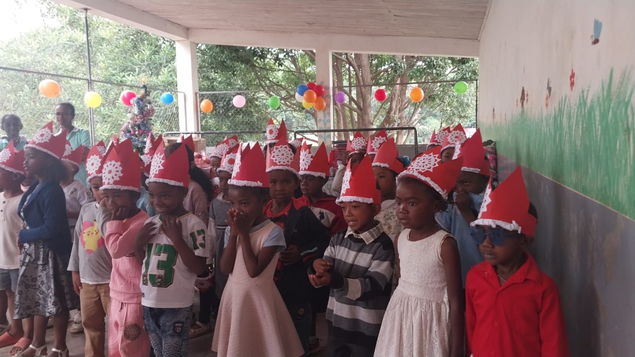 Noely 2025 - Ankizy mitsangana